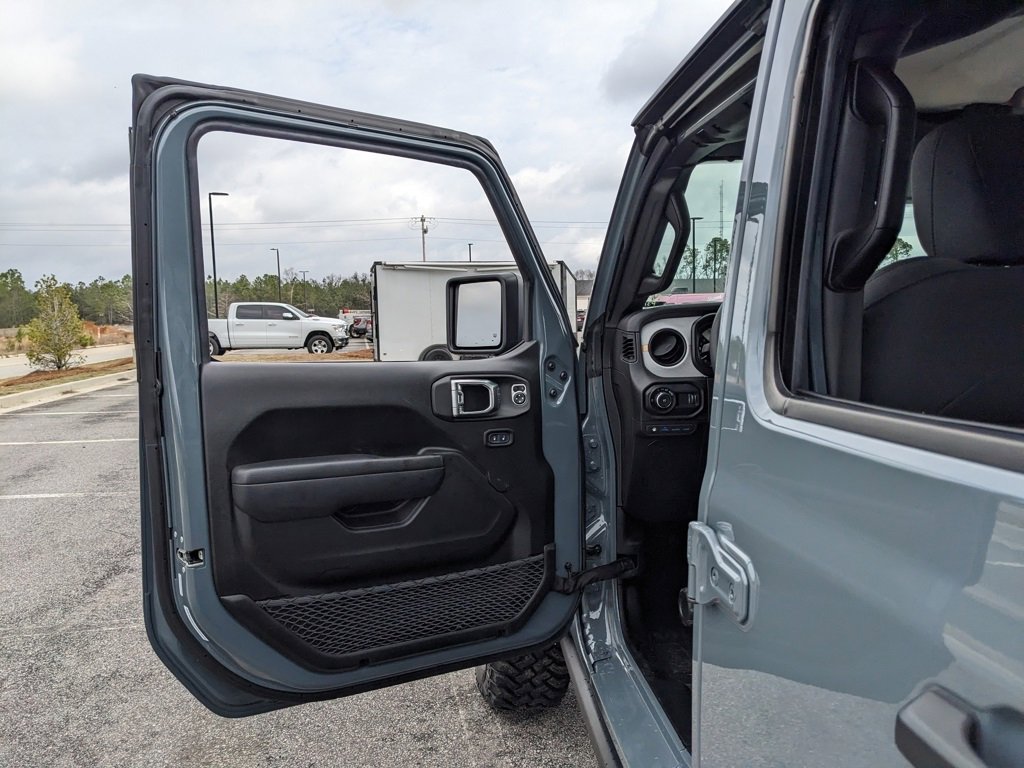 Used 2025 Jeep Wrangler Unlimited Sport S 4xe image 51