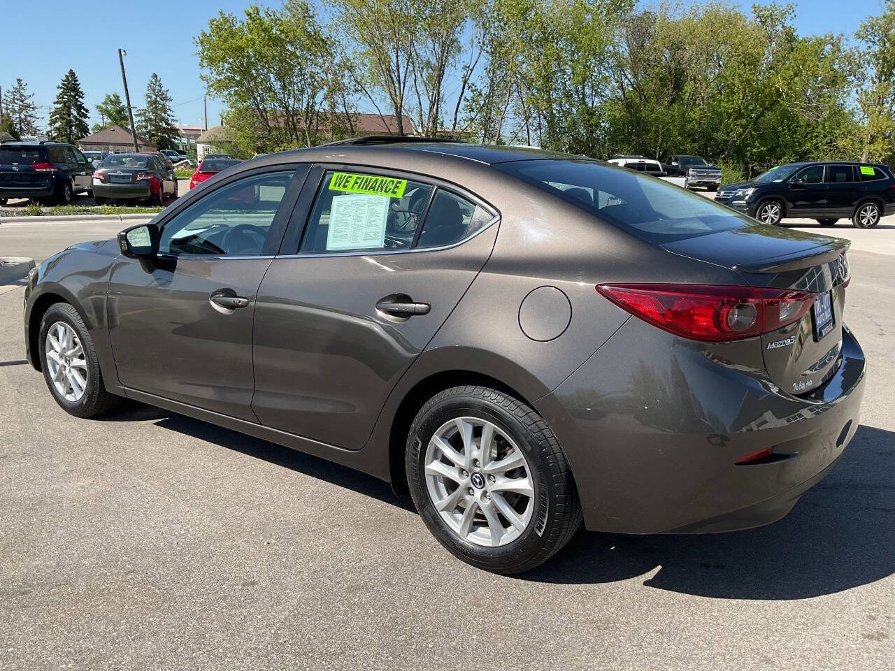Used 2014 MAZDA MAZDA3 i Touring w/ Moonroof Package 1 FWD image 4