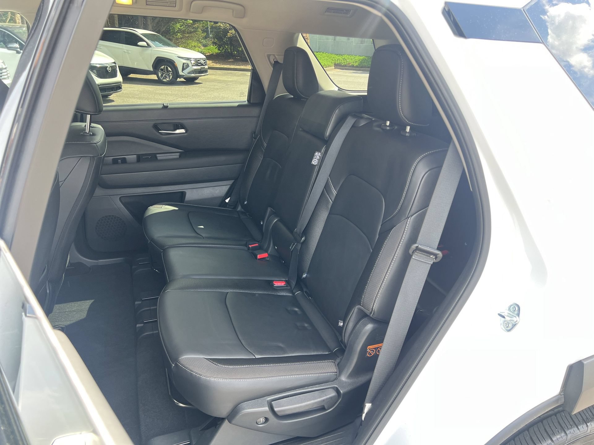 Certified 2025 Nissan Pathfinder SL AWD/4WD image 16