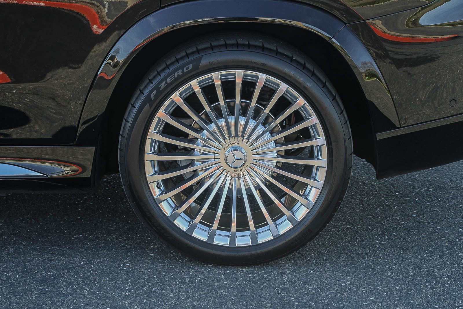 Certified 2024 Mercedes-Benz Maybach GLS 600 4MATIC image 15