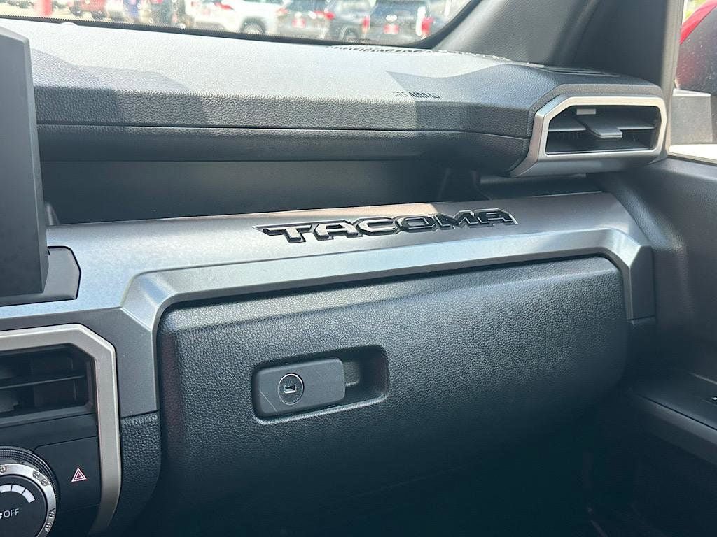 Certified 2025 Toyota Tacoma TRD Off-Road AWD/4WD image 30