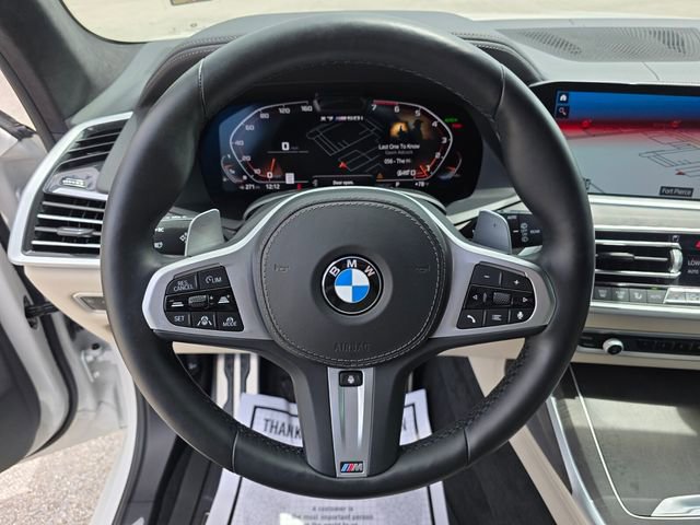 Used 2021 BMW X7 M50i image 29