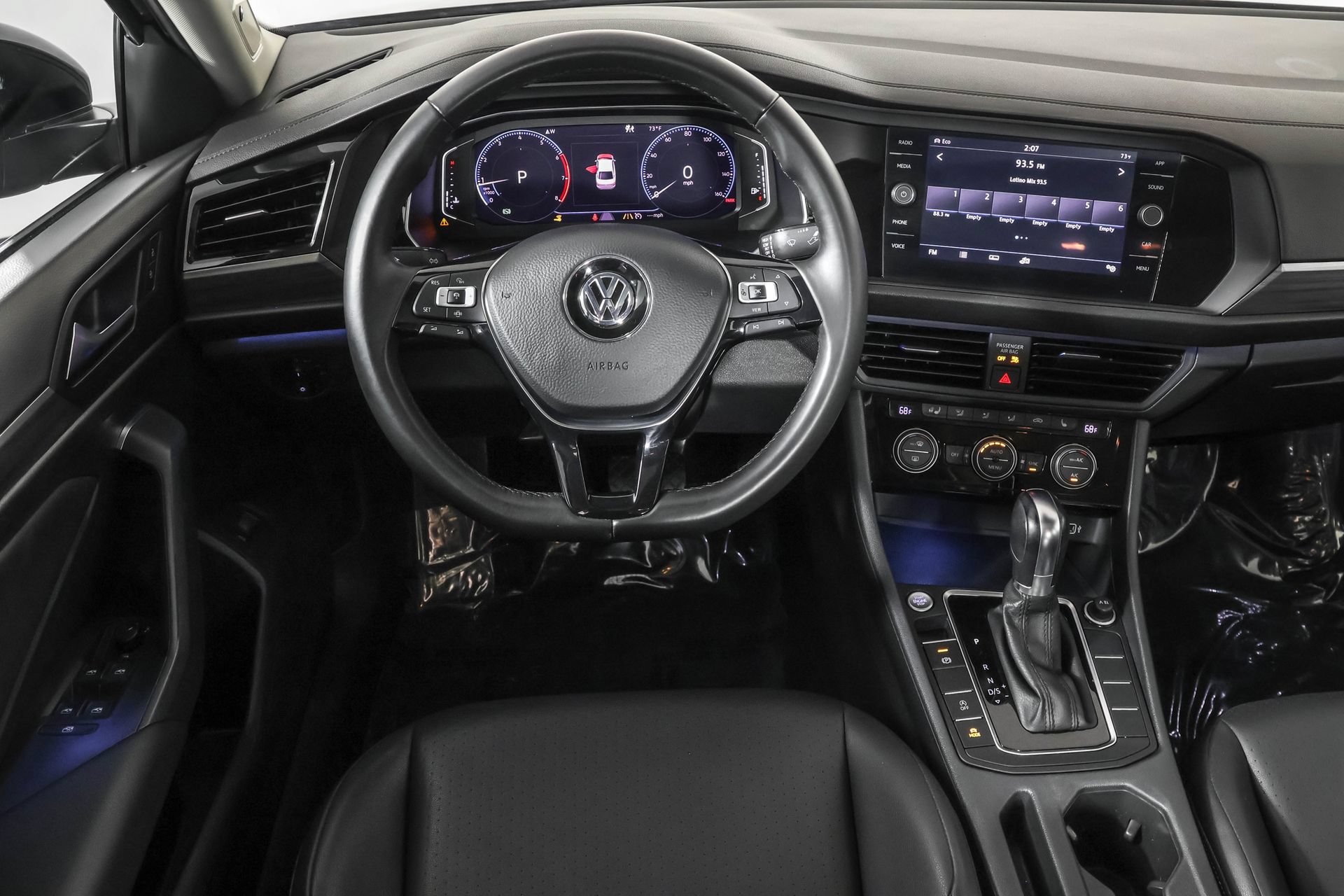 Used 2019 Volkswagen Jetta SEL w/ Cold Weather Package FWD image 38