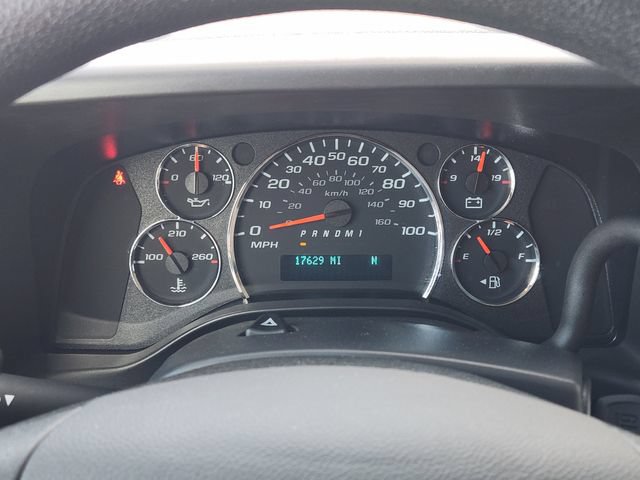 Used 2025 Chevrolet Express 3500 LT w/ LT Preferred Equipment Group RWD image 7