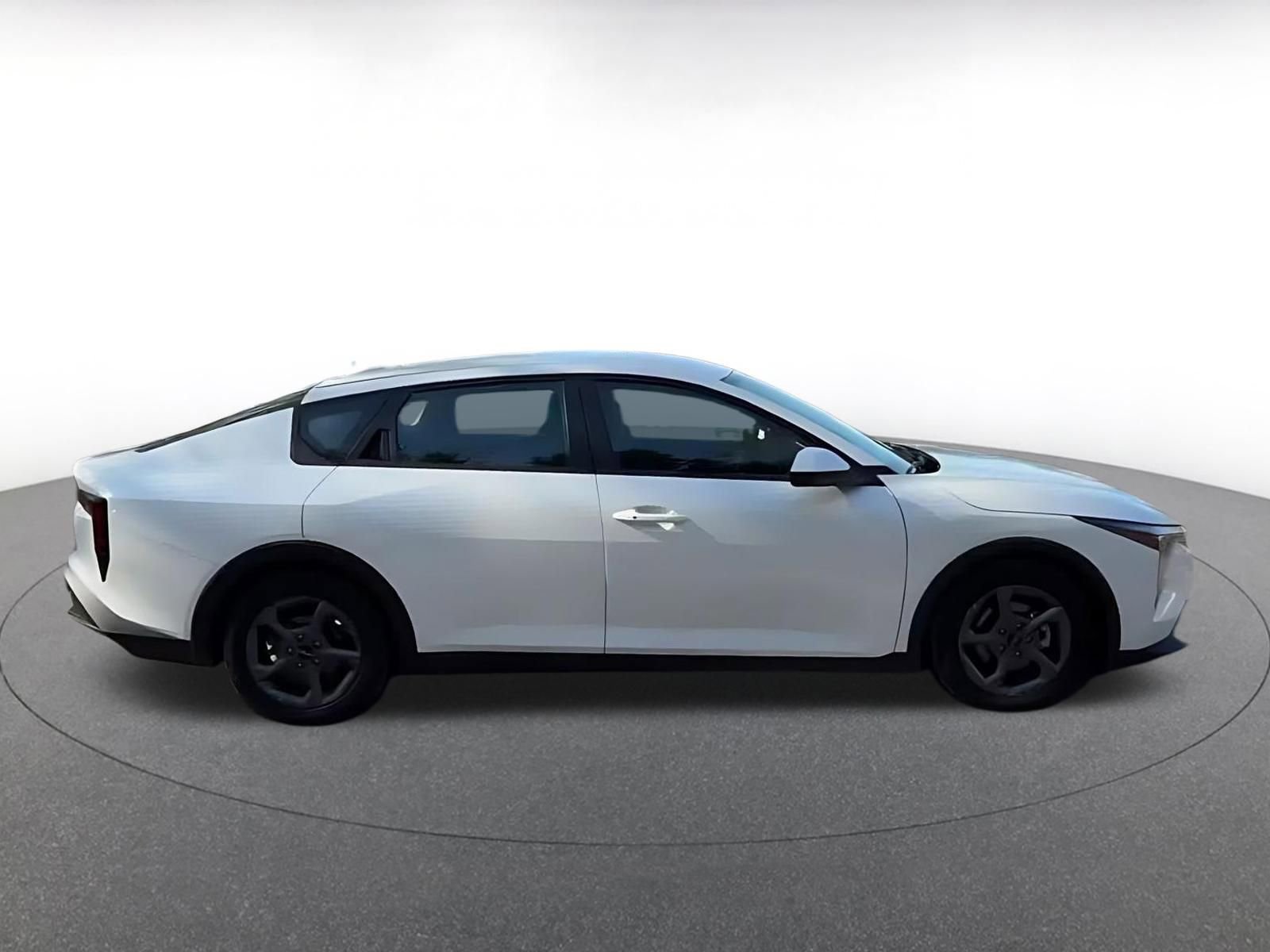 Used 2025 Kia K4 FWD image 16
