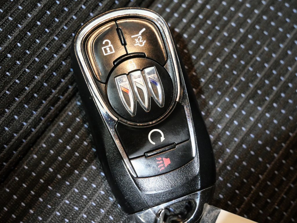 Used 2025 Buick Envista Preferred w/ Convenience II Package image 28