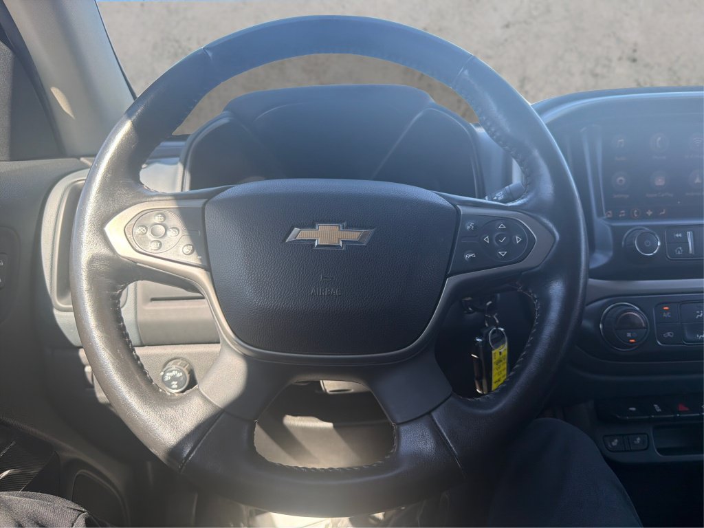 Used 2022 Chevrolet Colorado Z71 AWD/4WD image 28