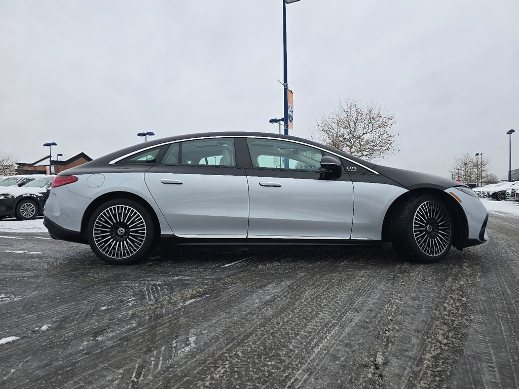 Certified 2022 Mercedes-Benz EQS 580 4MATIC Sedan image 18
