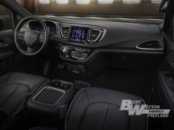 Used 2018 Chrysler Pacifica Limited w/ Tire & Wheel Group image 7