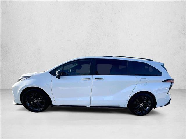 Used 2026 Toyota Sienna XSE FWD image 6