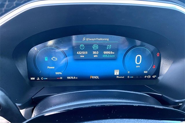 Certified 2025 Ford Escape Platinum image 20