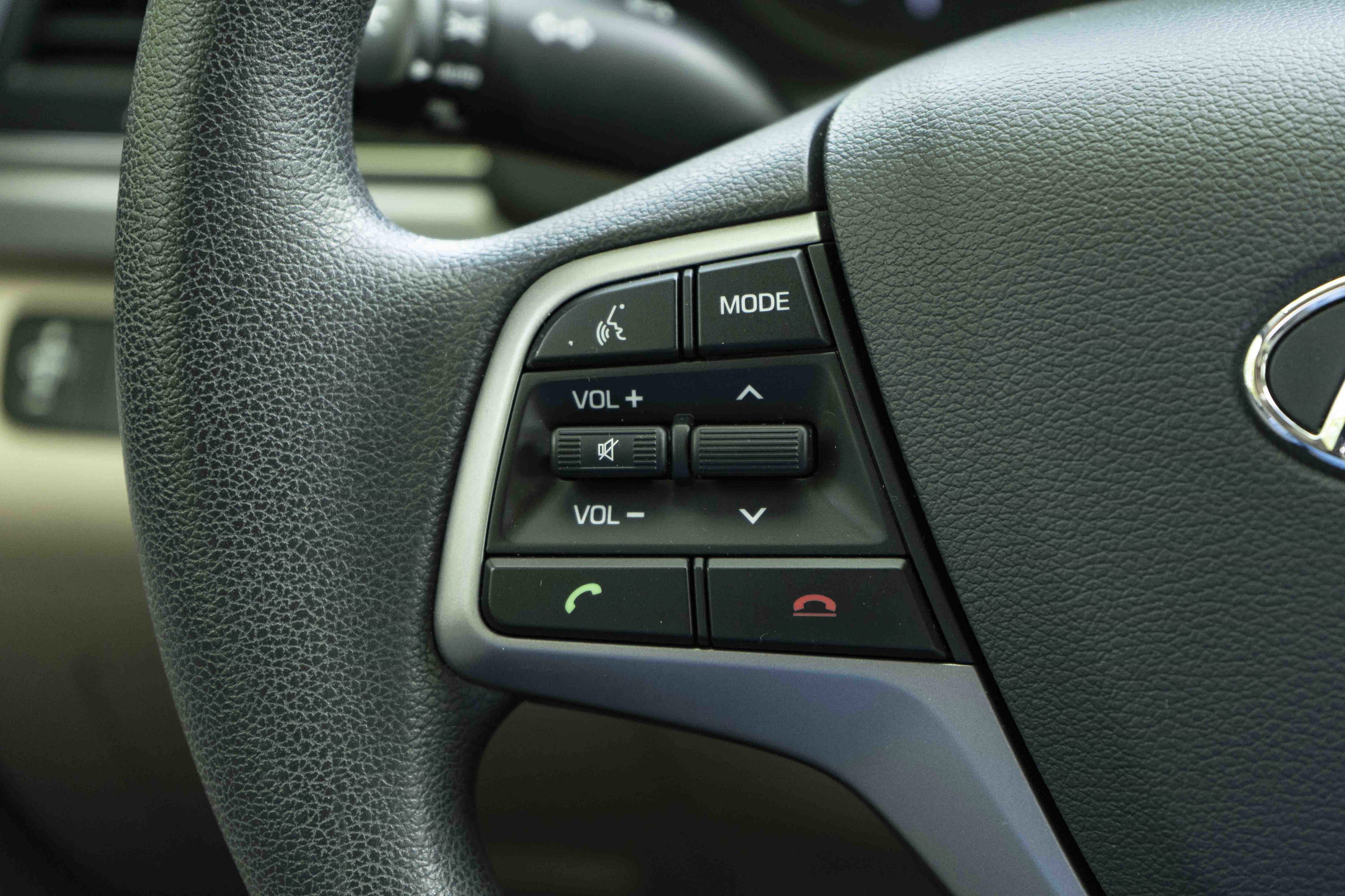 Used 2017 Hyundai Elantra SE image 19