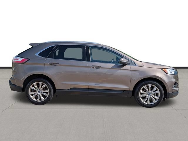 Used 2019 Ford Edge Titanium FWD image 4