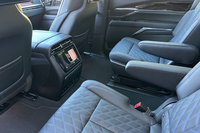 New 2026 Cadillac Escalade IQ Sport 1 w/ LPO, ONYX Package image 11