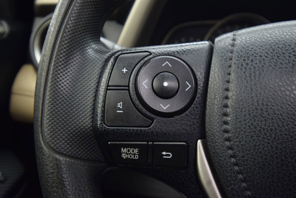 Used 2015 Toyota RAV4 XLE image 32