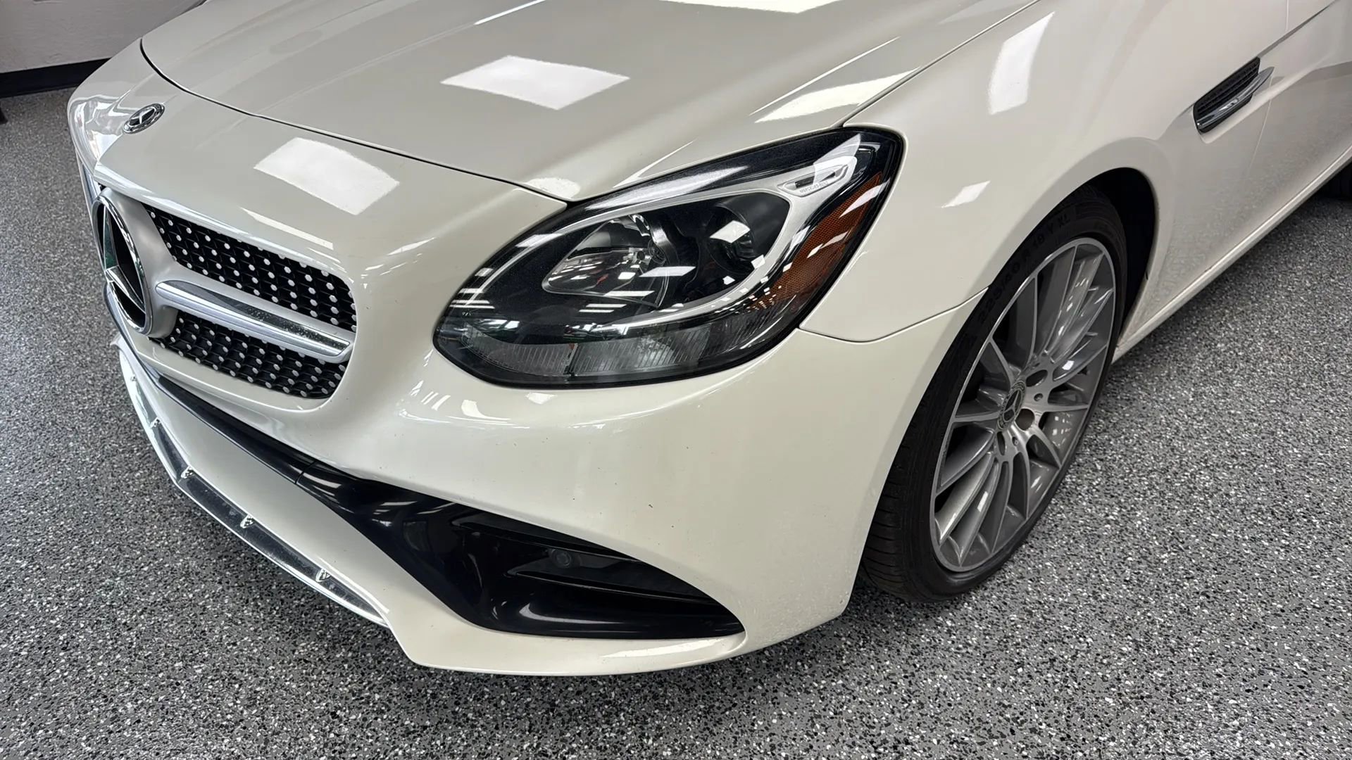 Used 2020 Mercedes-Benz SLC 300 image 35
