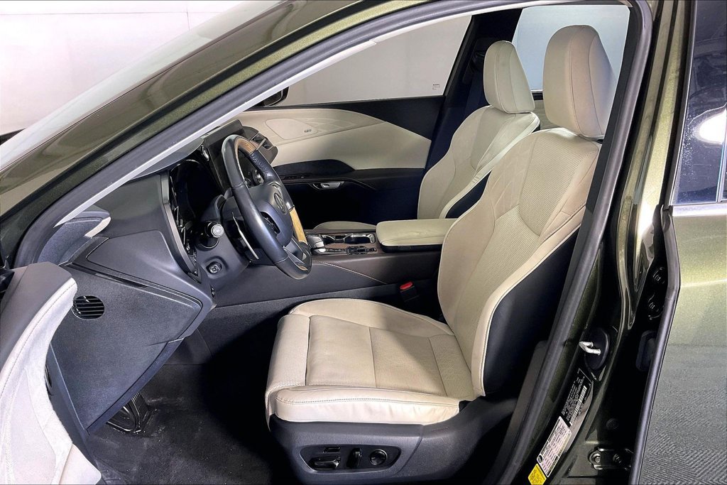 Used 2023 Lexus RX 350 AWD w/ Accessory Package image 31
