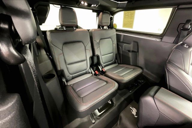 Used 2025 Ford Bronco Stroppe Edition image 19