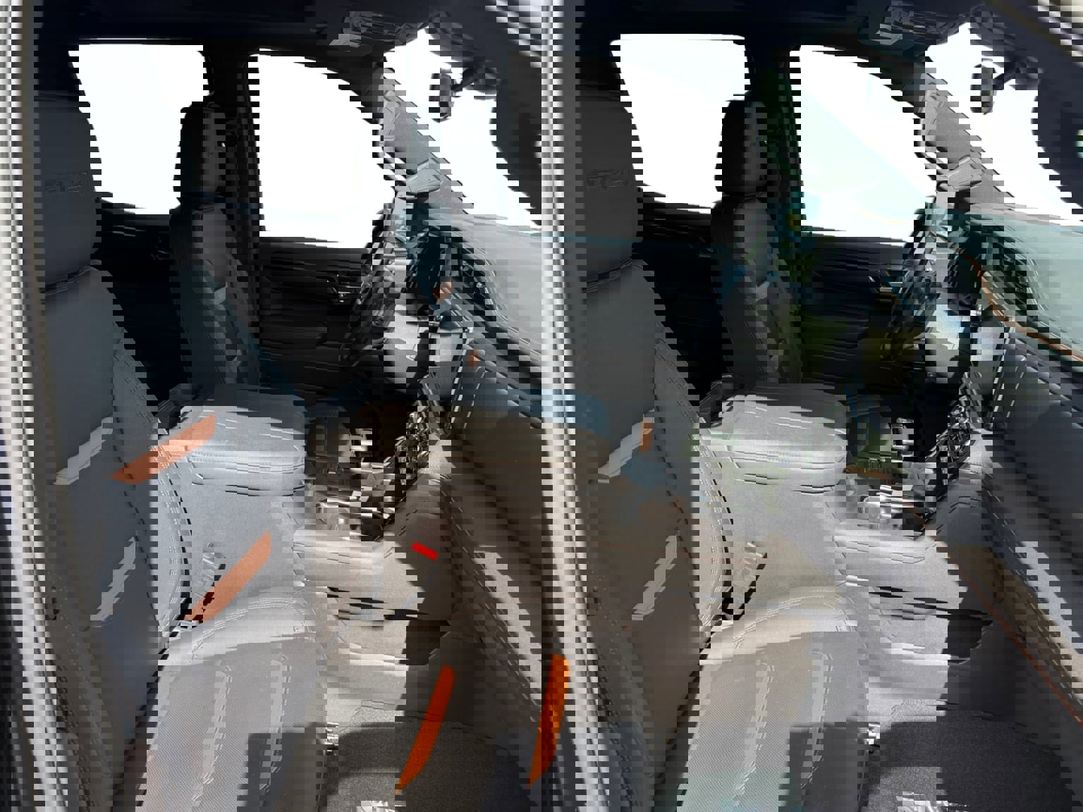 Used 2024 GMC Sierra 1500 AT4 w/ Technology Package image 17