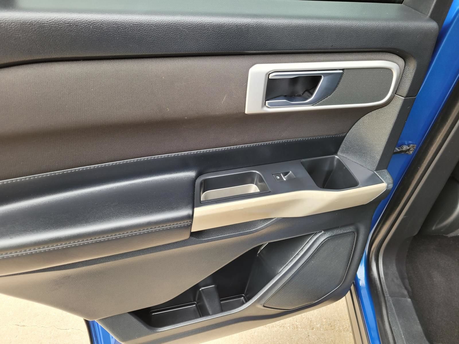 Used 2020 Ford Explorer XLT RWD image 16