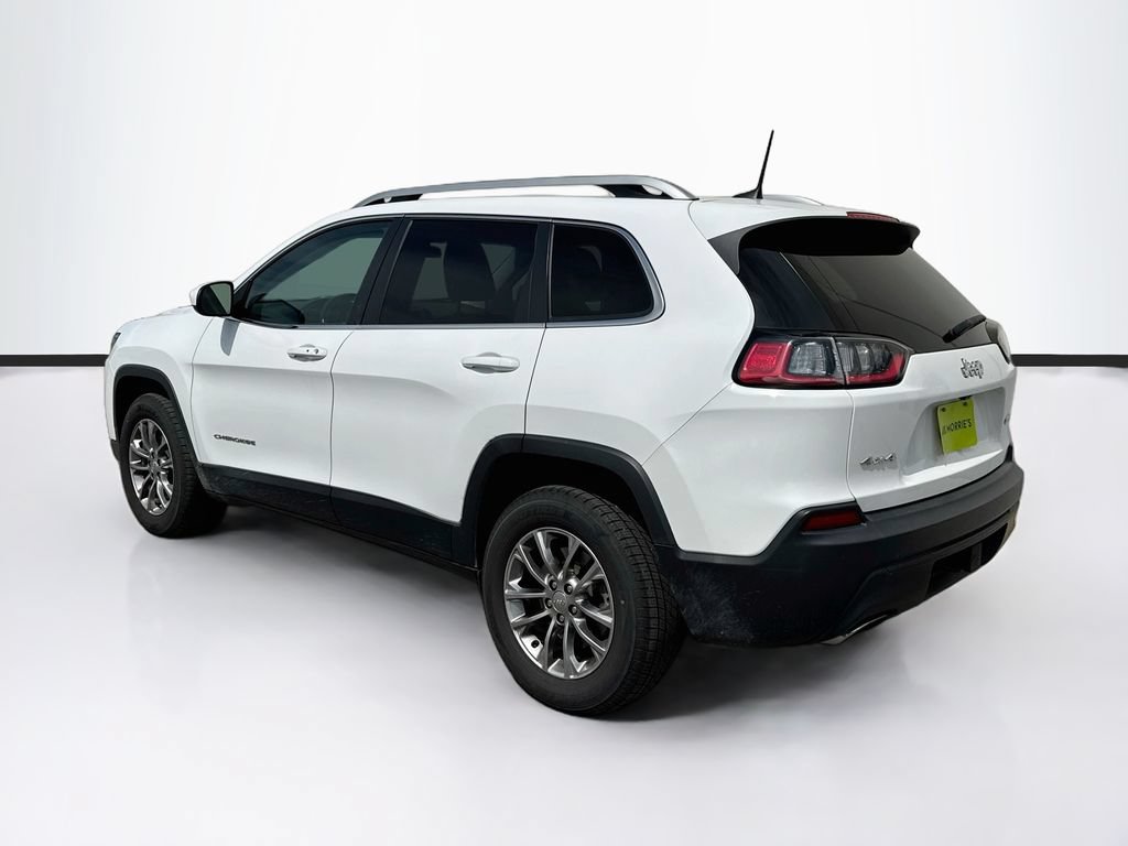 Used 2019 Jeep Cherokee Latitude Plus w/ Cold Weather Group AWD/4WD image 7