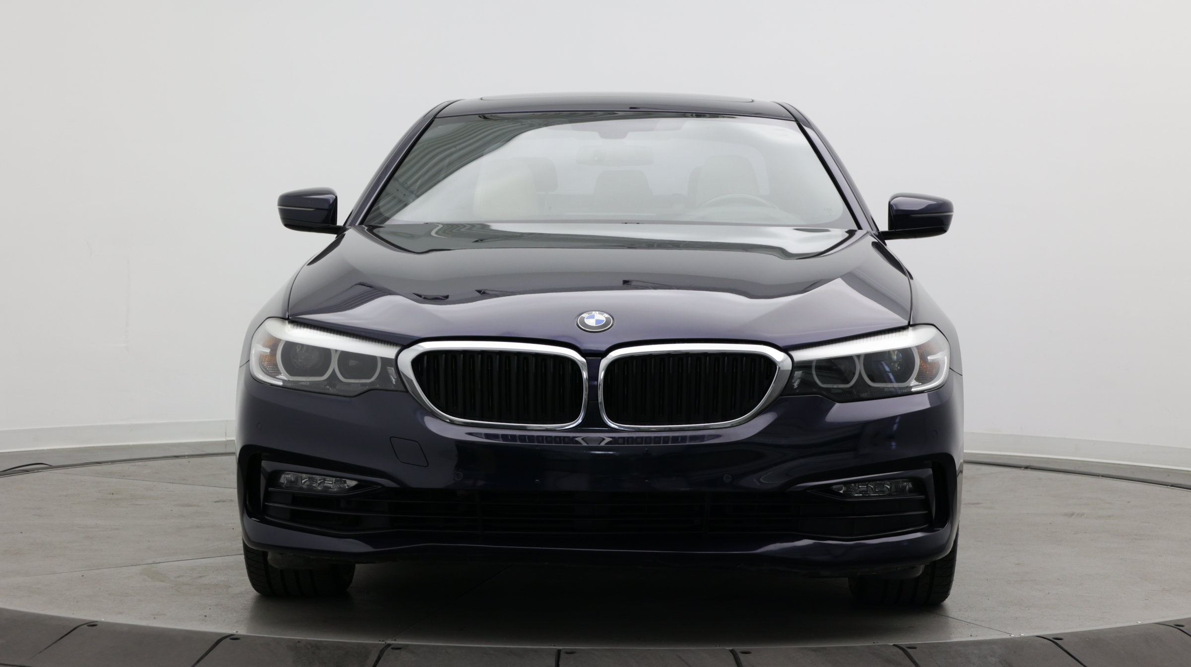 Used 2017 BMW 530i RWD image 2