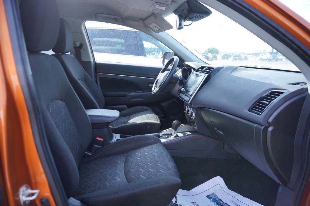 Used 2023 Mitsubishi Outlander Sport LE AWD/4WD image 9