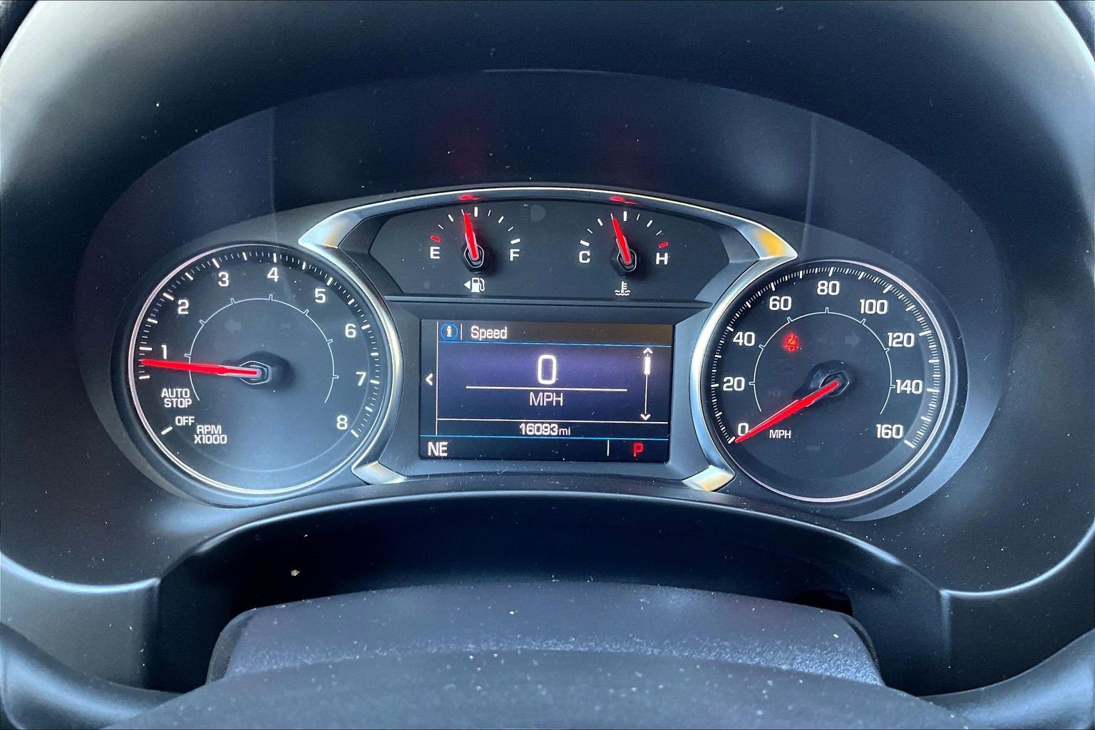Used 2022 GMC Terrain SLE w/ Driver Convenience Package FWD image 8