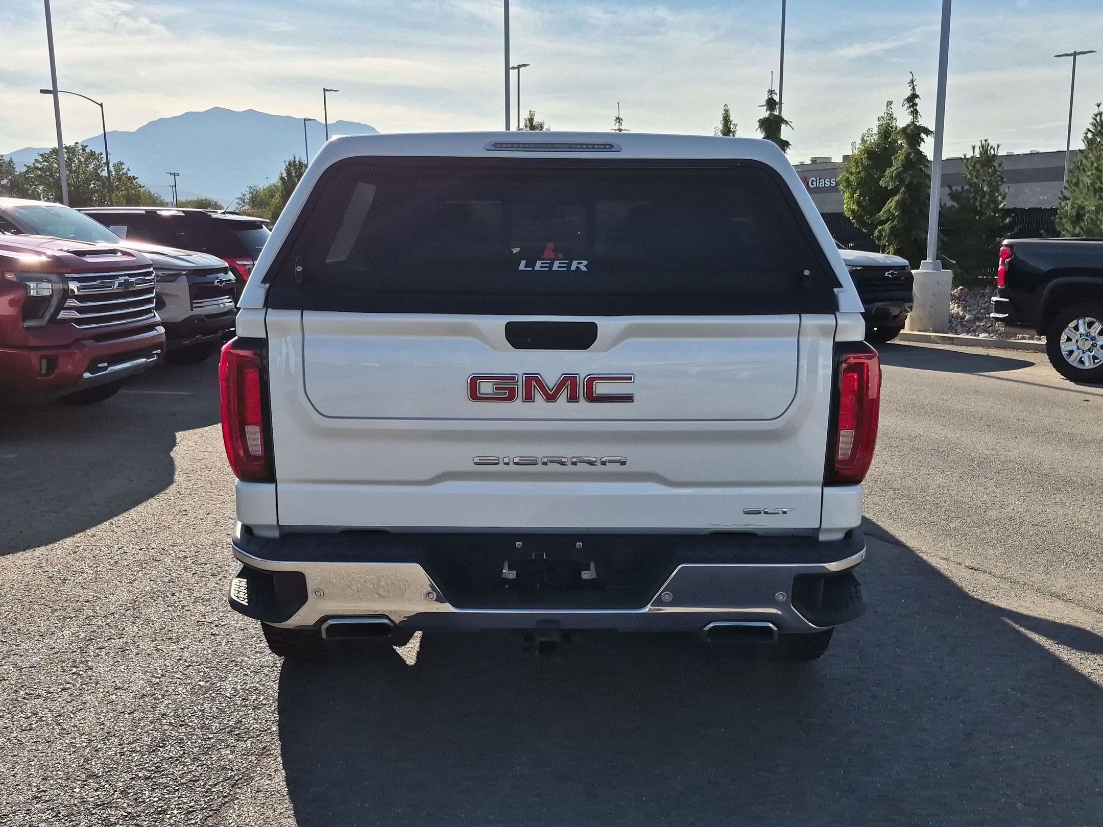 Used 2020 GMC Sierra 1500 SLT w/ SLT Convenience Package AWD/4WD image 4