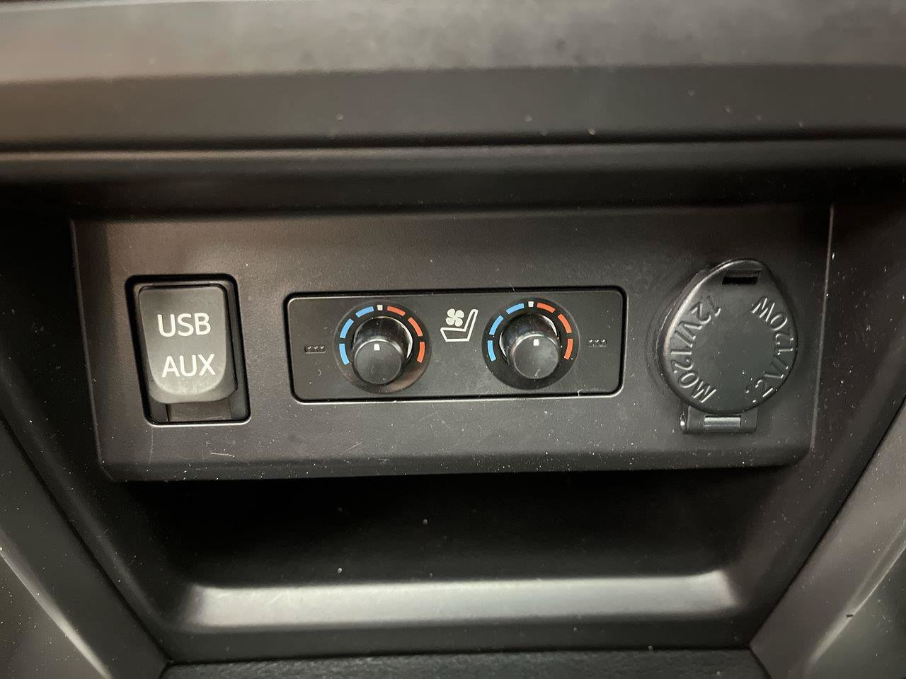 Used 2017 Toyota 4Runner Limited AWD/4WD image 23