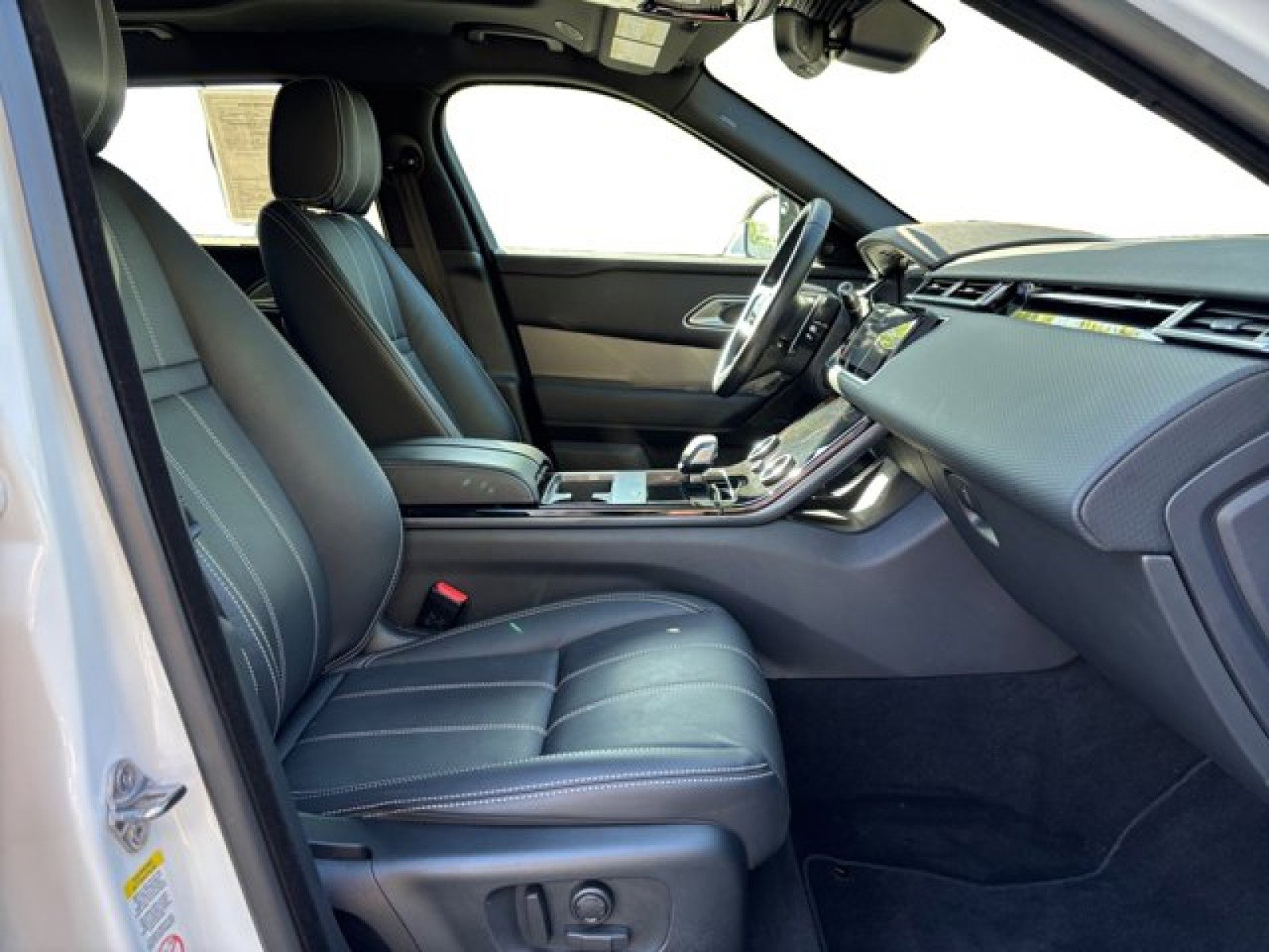 Certified 2021 Land Rover Range Rover Velar S image 20