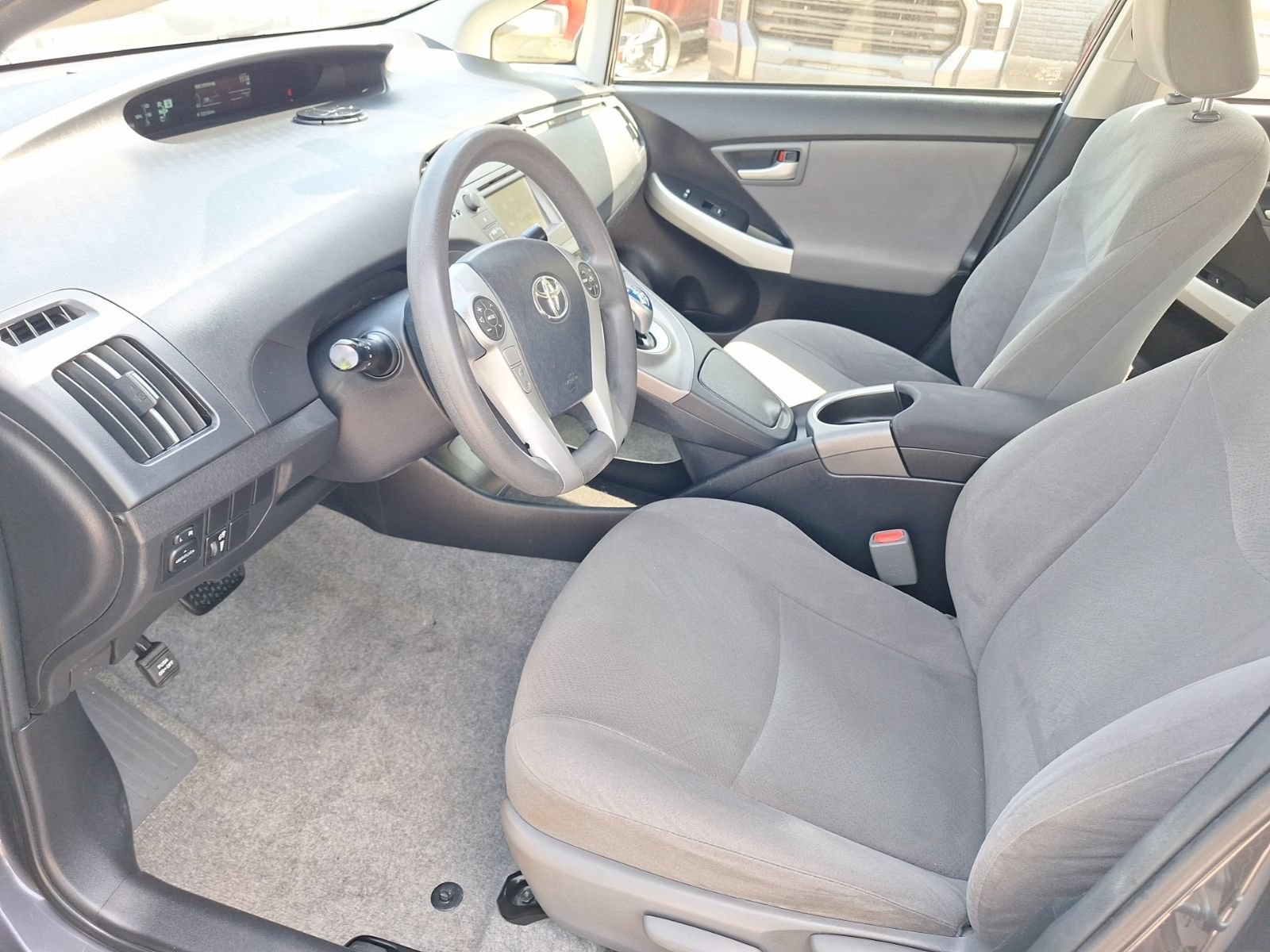 Used 2014 Toyota Prius Two FWD image 16