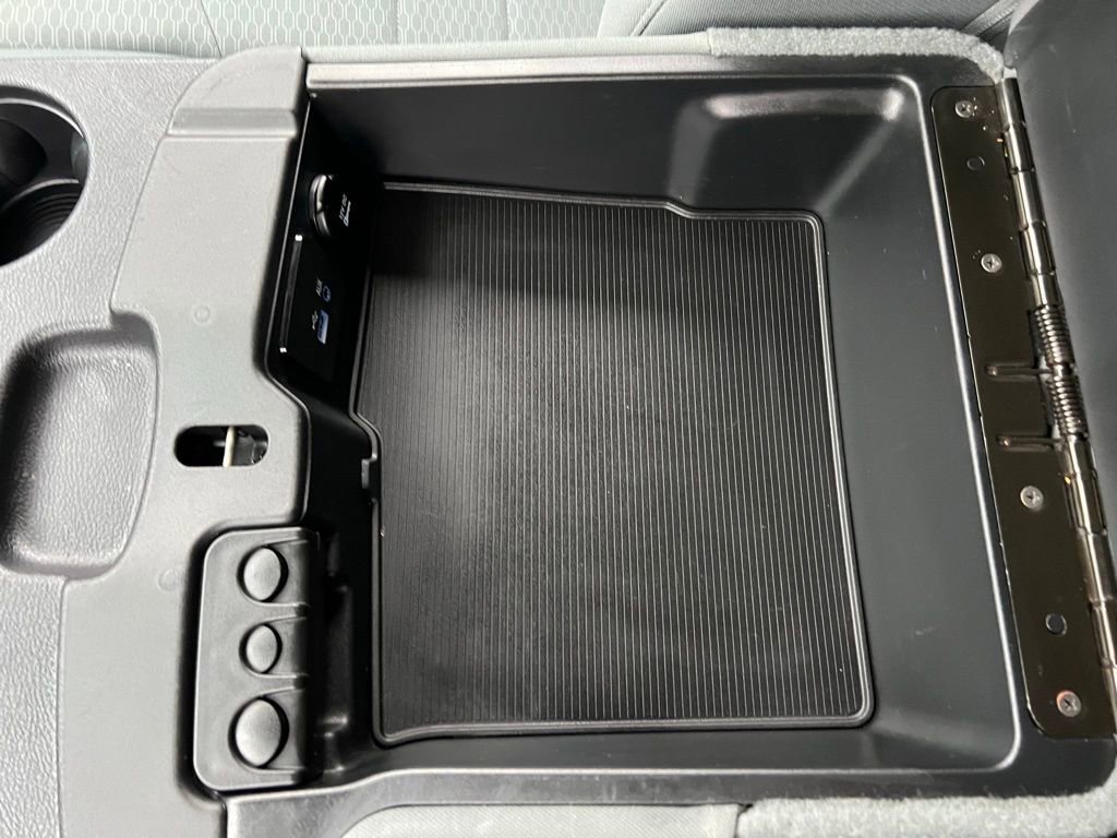 Used 2015 RAM 1500 Express image 27