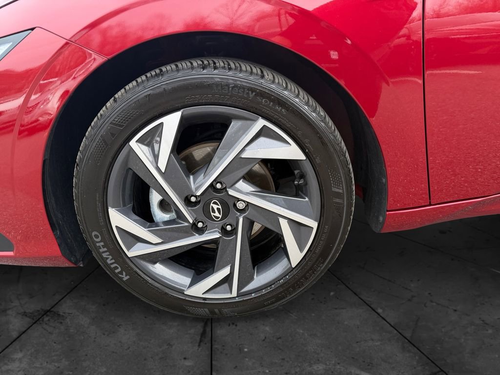 Certified 2025 Hyundai Elantra Sport image 14