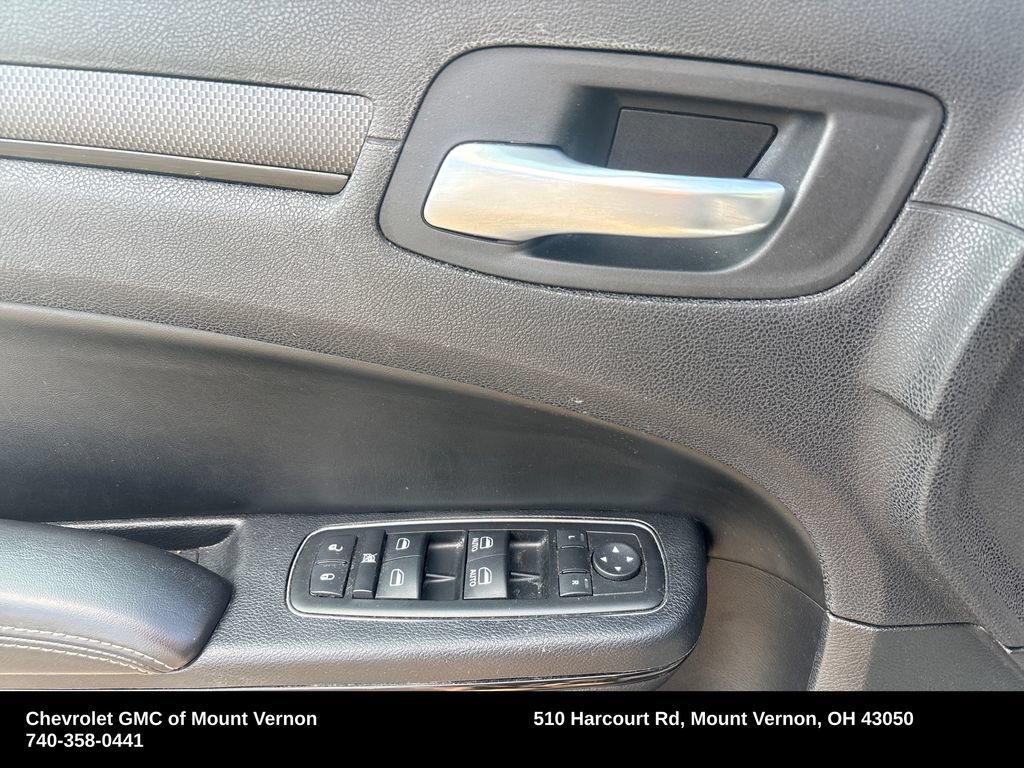 Used 2014 Chrysler 300 S AWD/4WD image 14