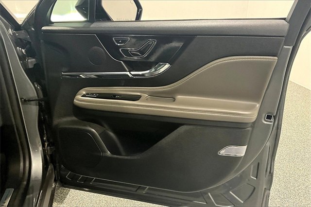 Used 2023 Lincoln Corsair Reserve w/ Equipment Group 201A image 30