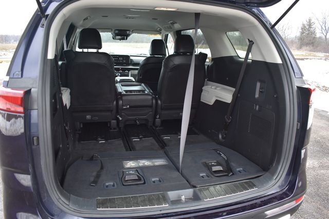 Certified 2024 Kia Carnival LX image 16