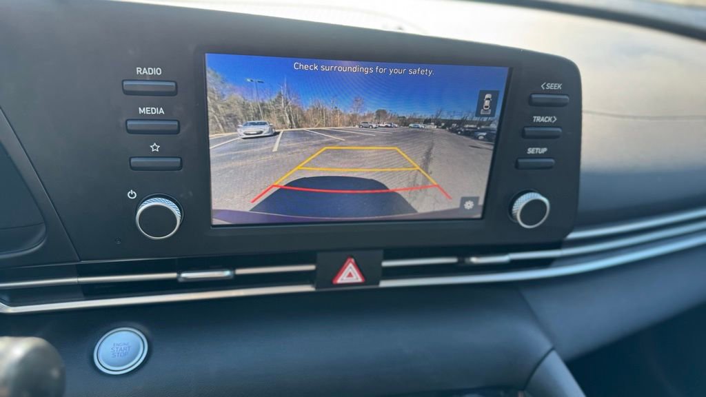 Used 2023 Hyundai Elantra SEL image 11