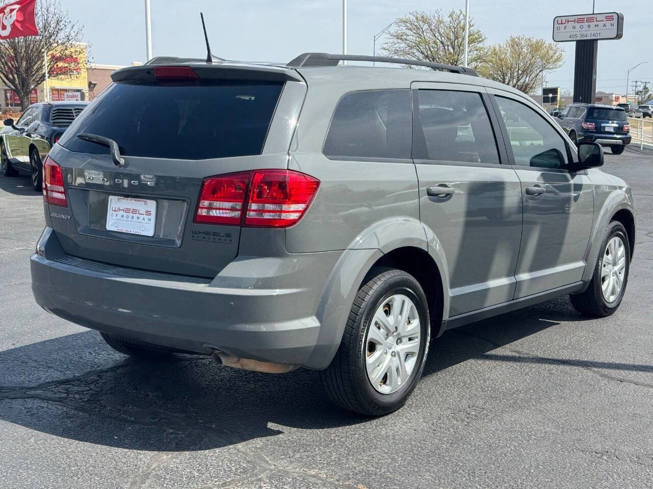 Used 2020 Dodge Journey SE w/ SE Popular Equipment Group FWD image 5