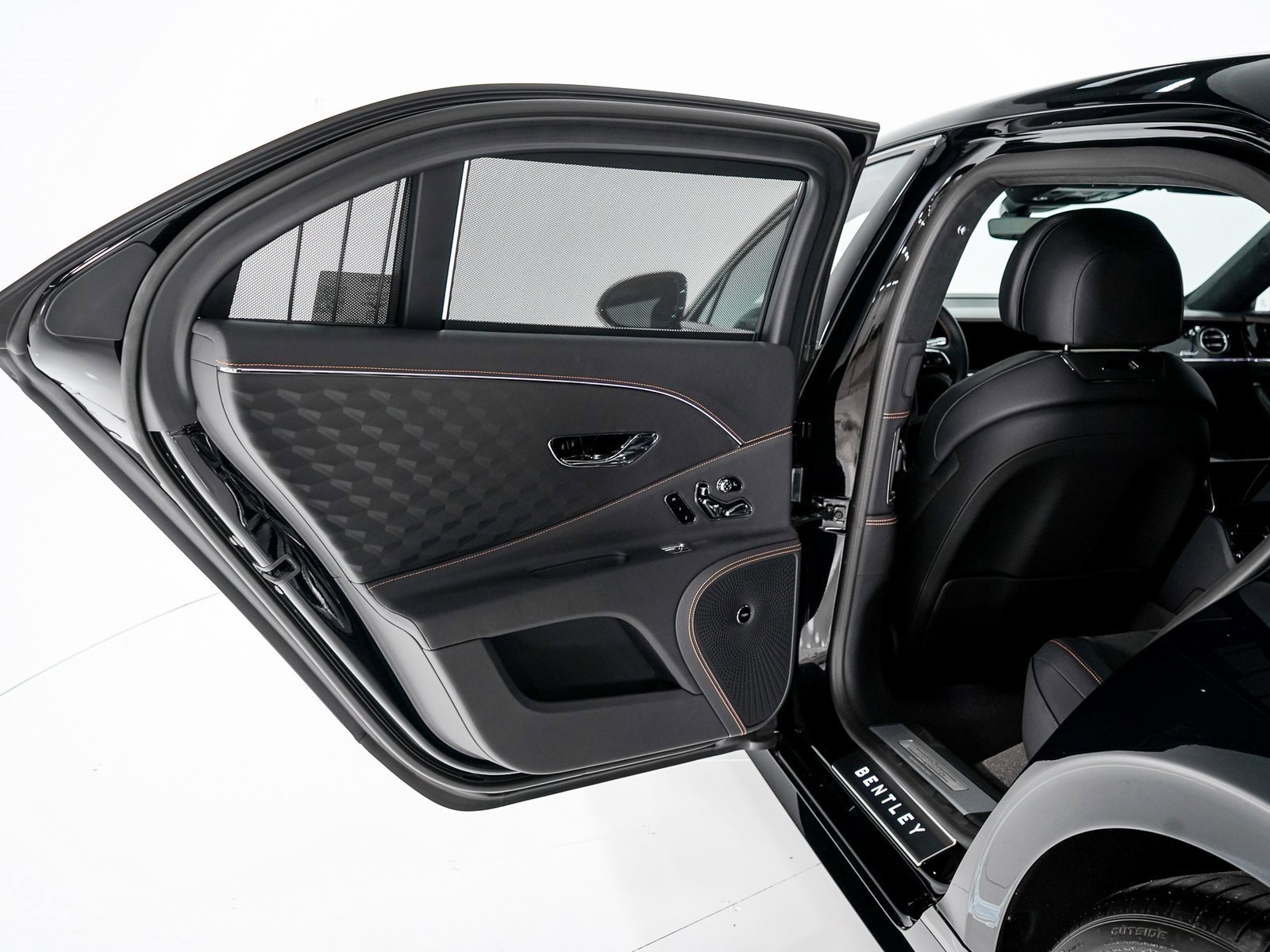 New 2025 Bentley Flying Spur Plug-In Hybrid image 20