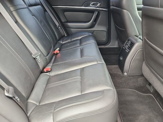 Used 2013 Lincoln MKS FWD image 25