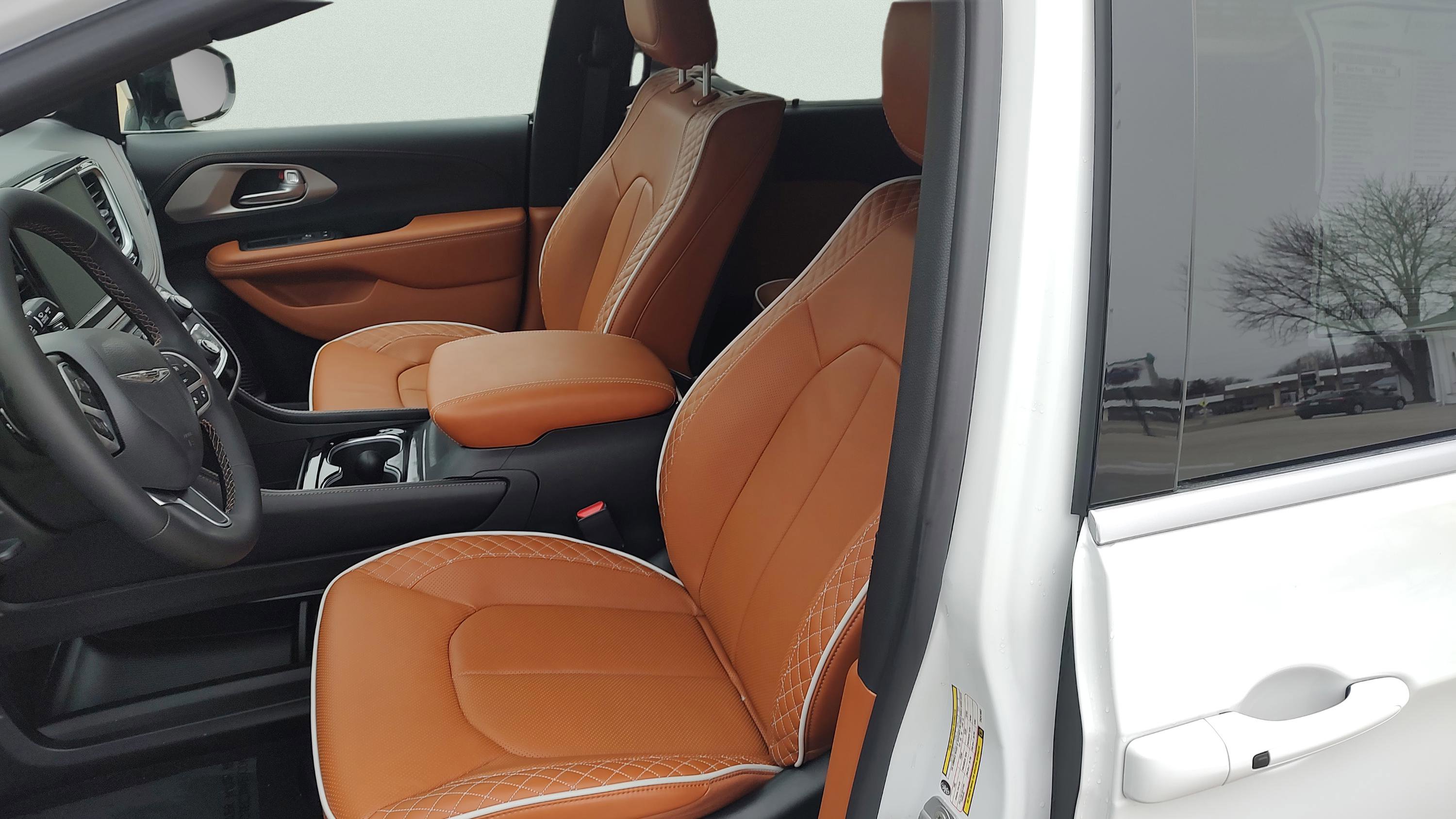 New 2026 Chrysler Pacifica Pinnacle image 10