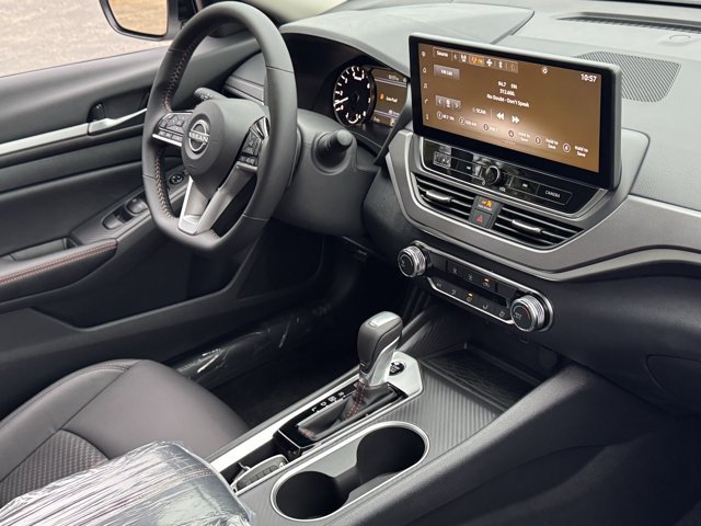 New 2026 Nissan Altima 2.5 SR FWD image 7