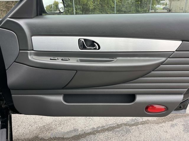Used 2002 Ford Thunderbird image 12