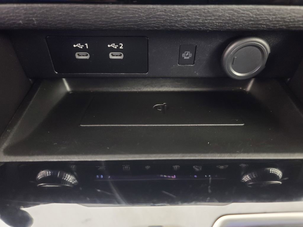 Used 2025 Mitsubishi Outlander SE image 36