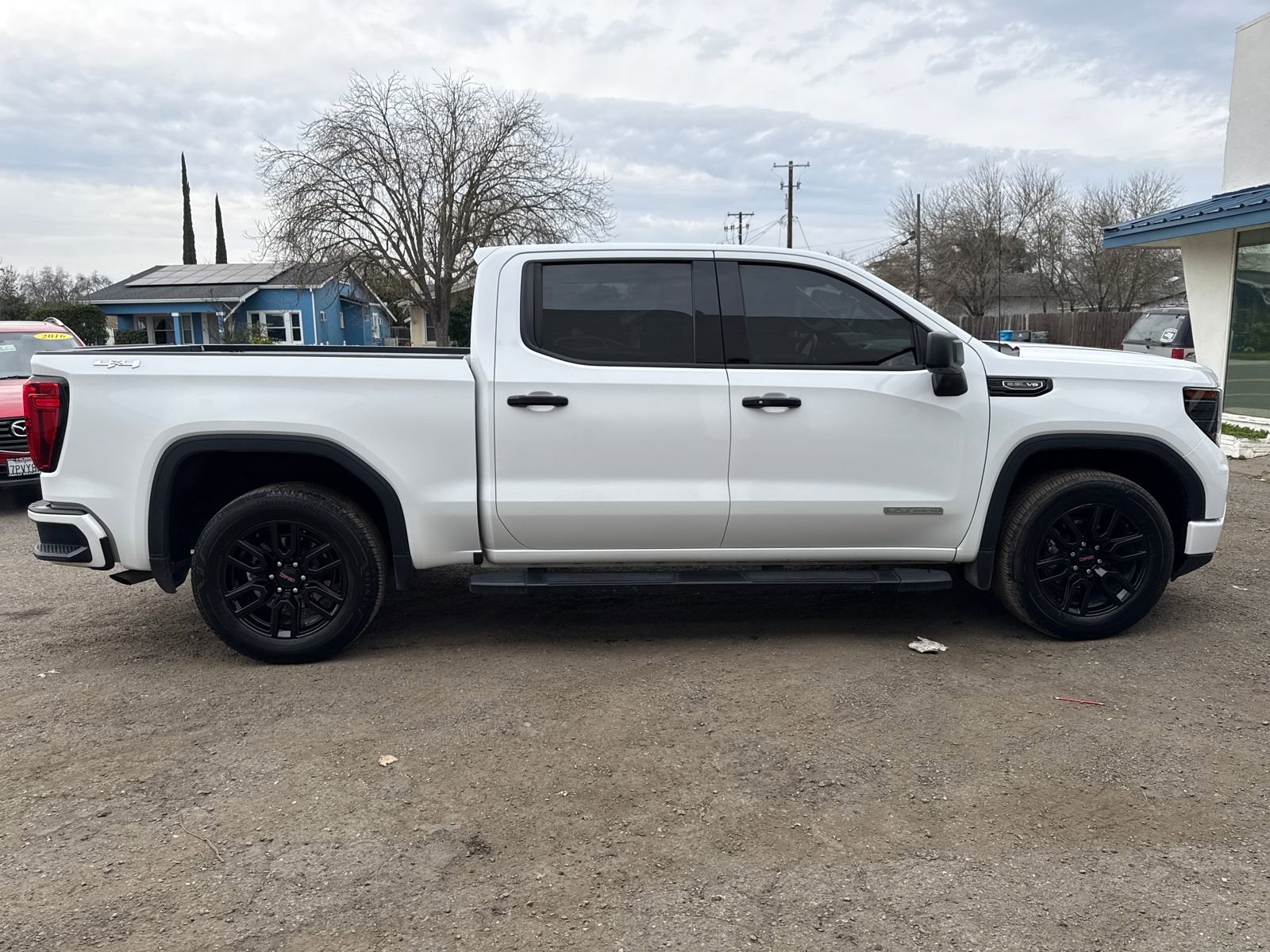 Used 2023 GMC Sierra 1500 Elevation w/ LPO, Elevation Black Package image 6