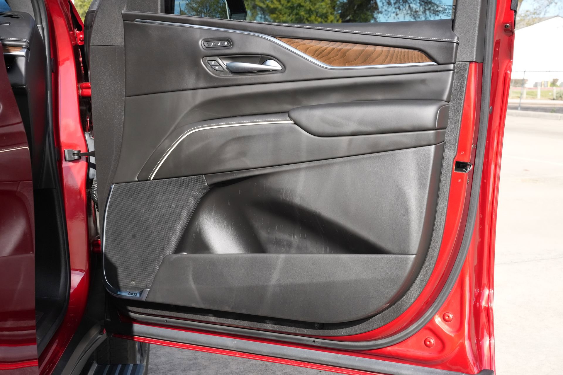 Certified 2024 Cadillac Escalade Sport Platinum w/ LPO, ONYX Package image 29