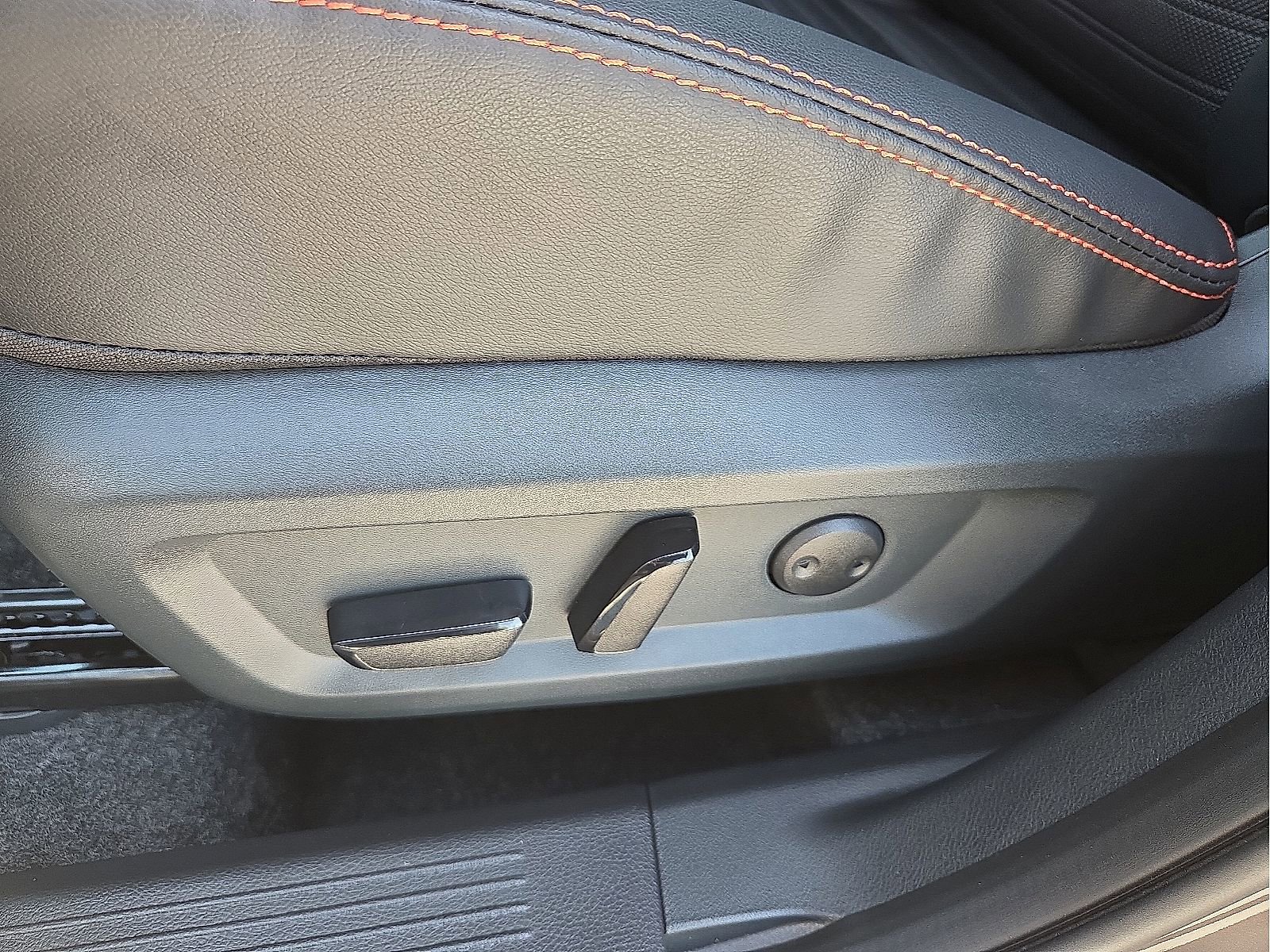 Used 2026 Nissan Rogue SV AWD/4WD image 14