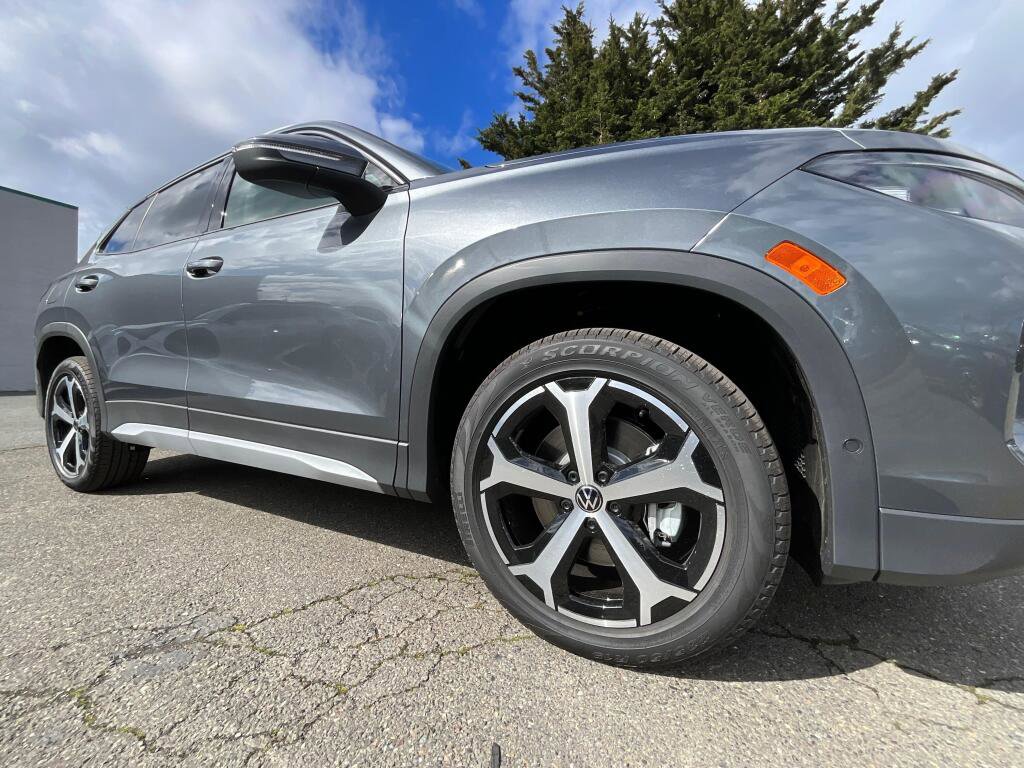 New 2026 Volkswagen Tiguan SE image 10