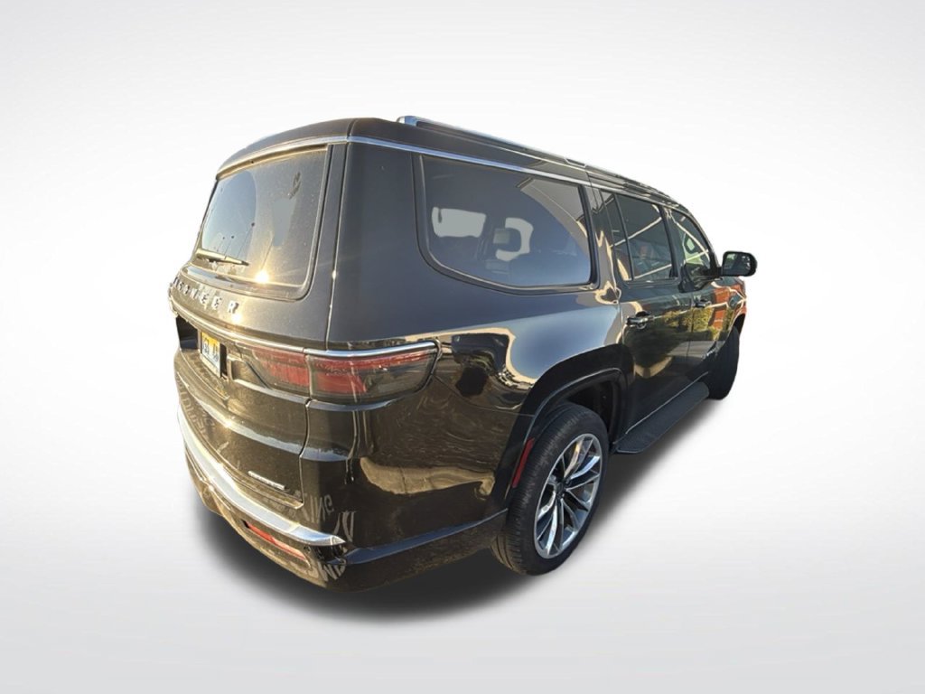 Used 2024 Jeep Wagoneer Series II w/ Convenience Group I AWD/4WD image 3
